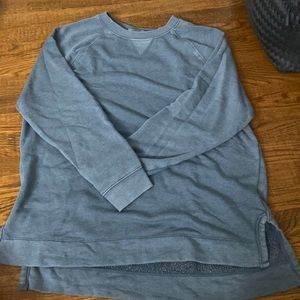 Universal Thread Crewneck